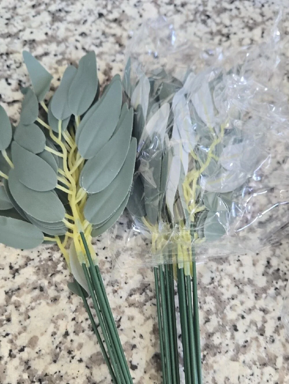 120Pcs Artificial Mixed Eucalyptus Stems Leaves Bulk, Faux Greenery Stems Branch